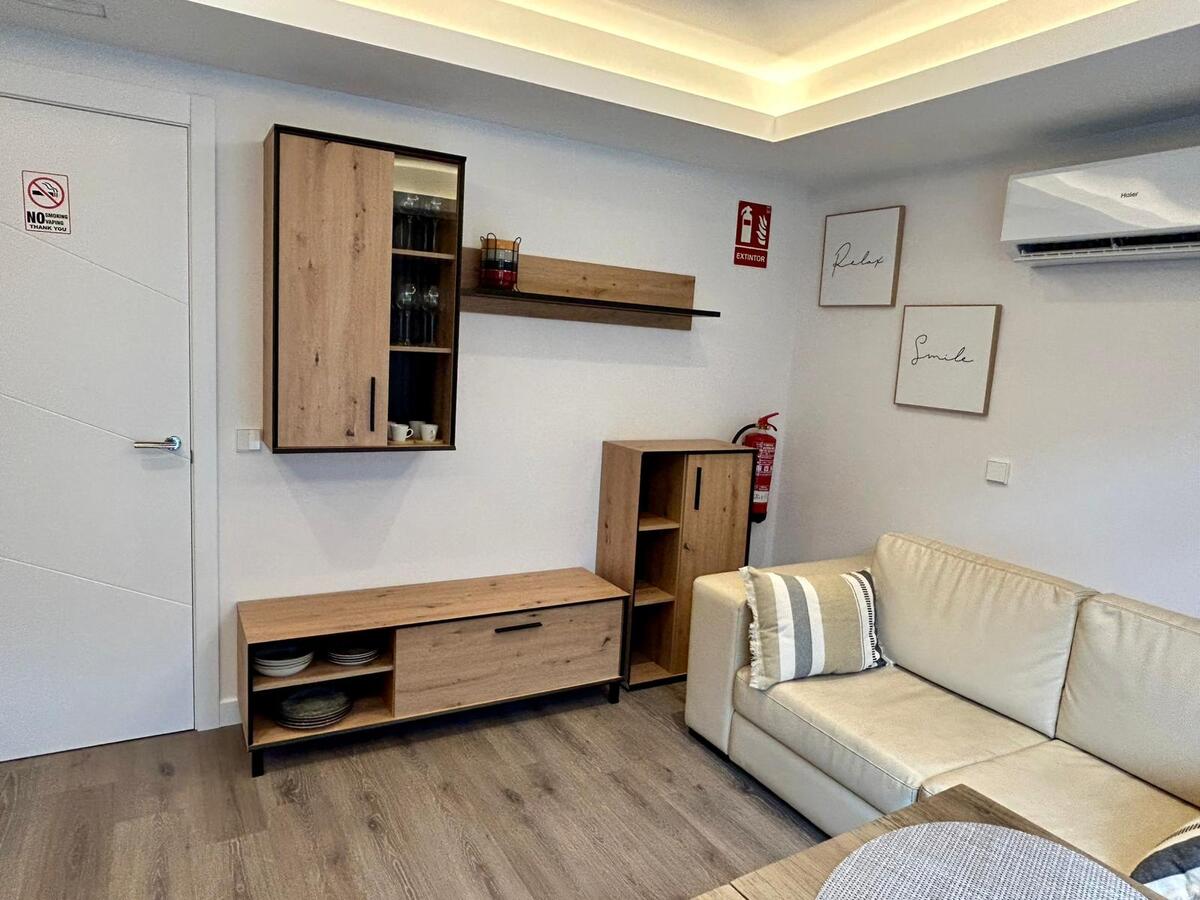 MITRA Sarria Living Suite 3 - 8